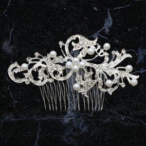 NEW Crystal Bridesmaid Headdress Pearl Bridal Hair Comb Clip Hairpin